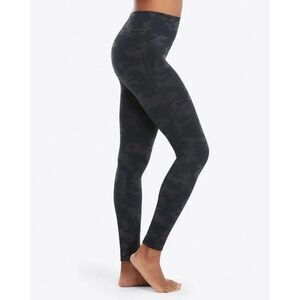 Spanx “Look At Me Now” Camouflage Full-Length Leggings Medium Camo Print